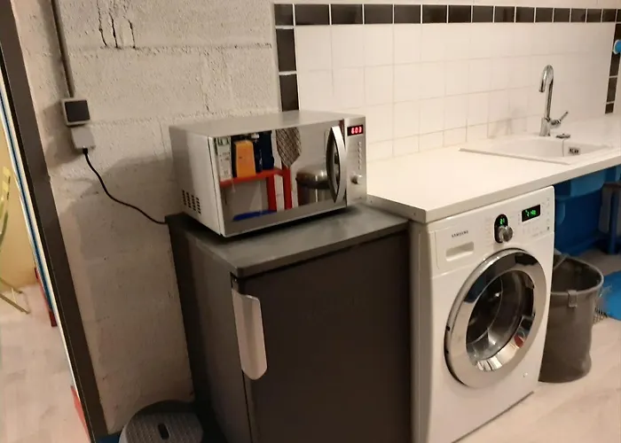 فندق مبيت وإفطار Sakura 3*