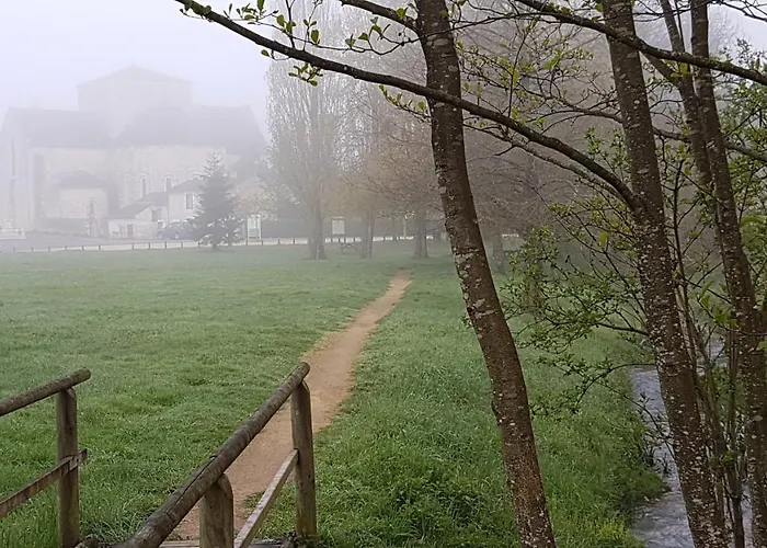 Sakura فندق مبيت وإفطار 3*