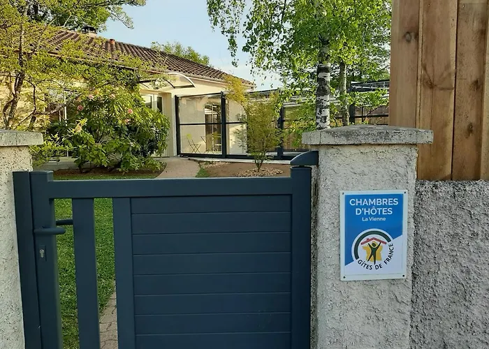 فندق مبيت وإفطار Sakura Fontaine-le-Comte